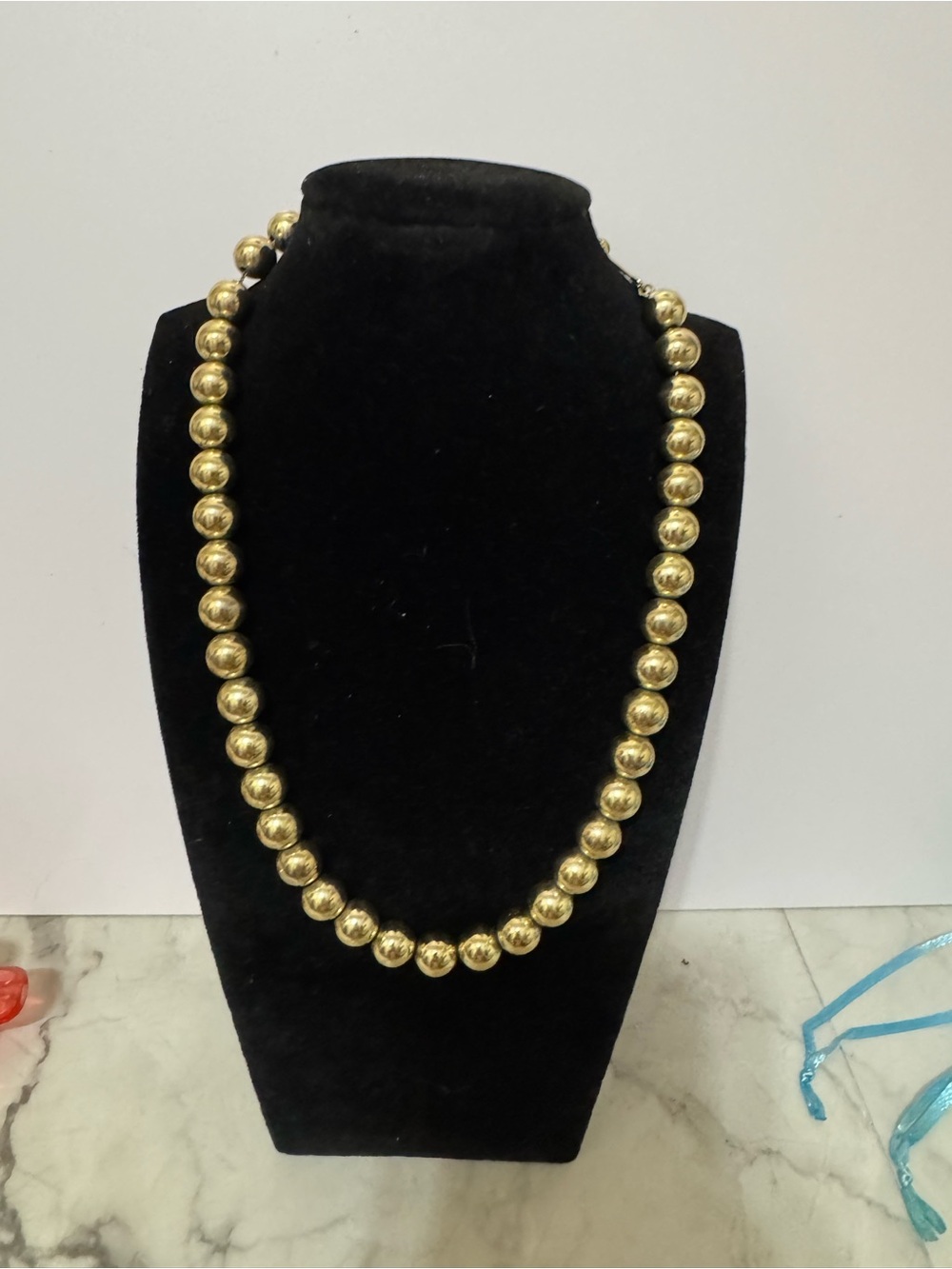 Vintage gold tone necklace